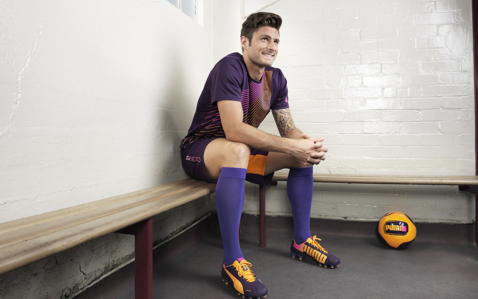 那不勒斯连续传递撕开密集阵型,那不勒斯官方